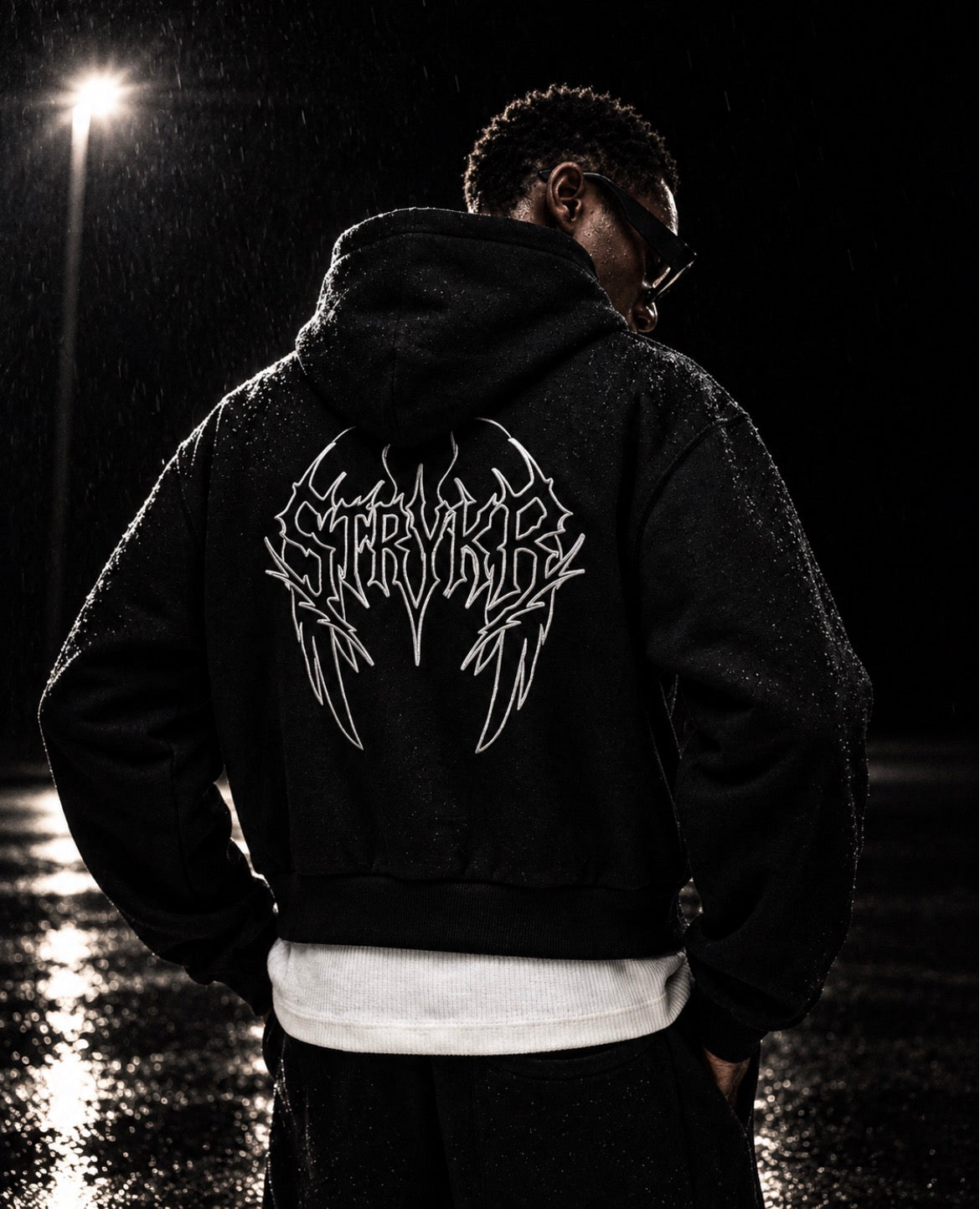 Black & White pumpcover hoodie